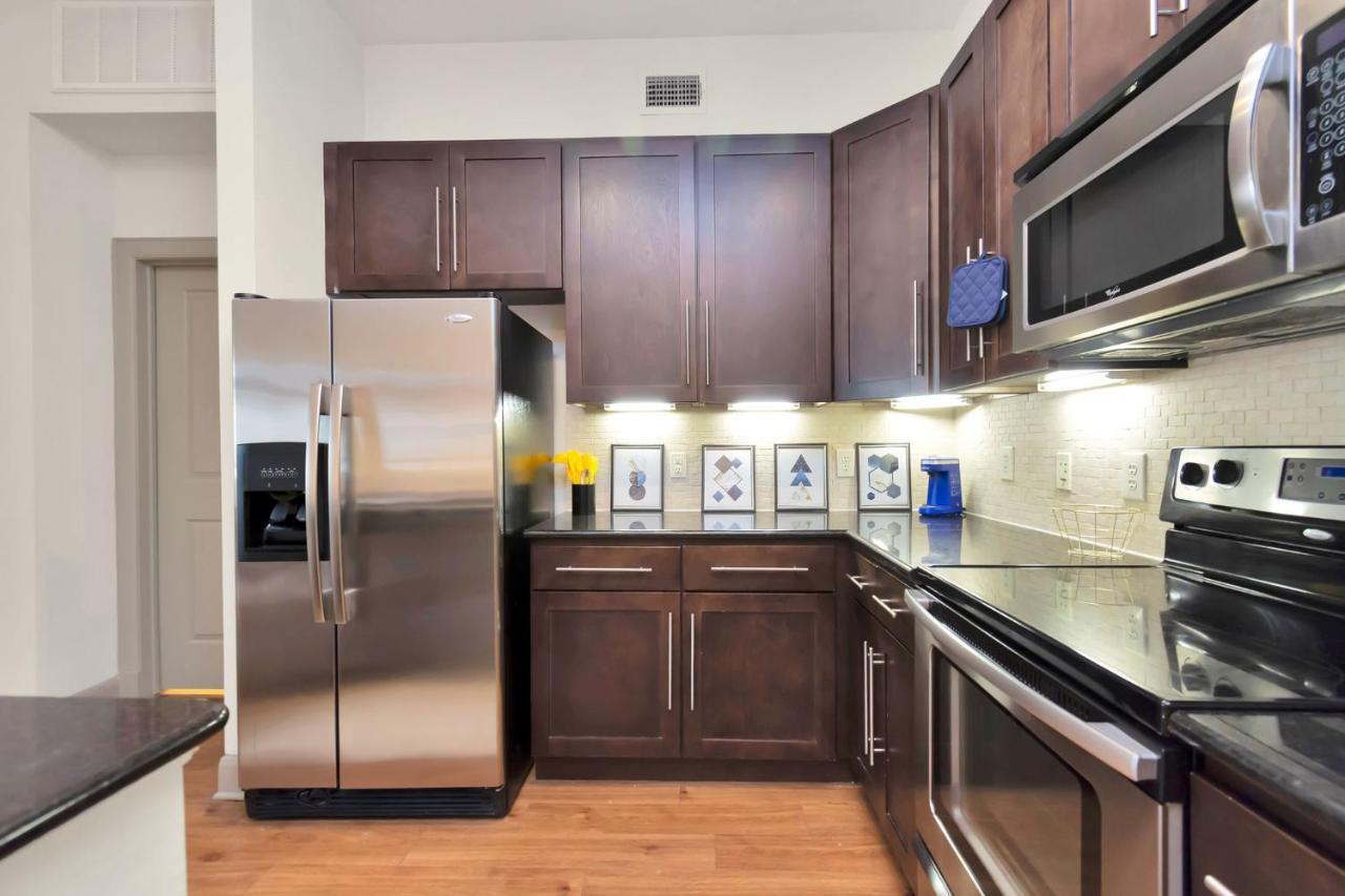 Welcome To The Suite Spot Luxury 1Bedroom Mid-Rise In Suger Land Houston Zewnętrze zdjęcie